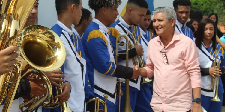 Prefeitura de Raposa reinaugura a U.I. Henrique de La Roque, a terceira escola com ensino integral