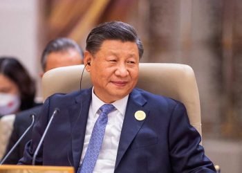 O presidente chinês Xi Jinping ordenou que seus militares estejam prontos para invadir Taiwan em 2027, diz diretor da CIA