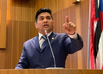 Wellington do Curso avalia greve de rodoviários e critica Prefeitura de São Luís pela situação