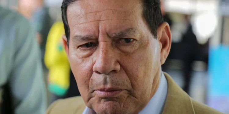 Mourão pede ‘interdição imediata’ do Congresso contra a cassação de Dallagnol