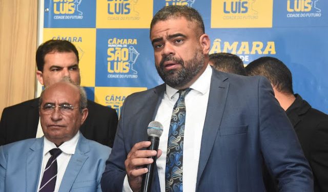Presidente da Câmara apresenta pedidos de afastamento do prefeito Eduardo Braide