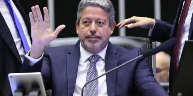 Mandato deve ser cassado somente por esta Casa”, diz Lira sobre Dallagnol