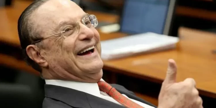 Fachin extingue penas do ex-deputado Paulo Maluf