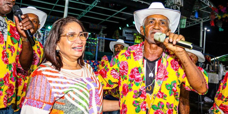 Uma explosão de ritmos e cores mostra a força da cultura na abertura do São João em Paço do Lumiar