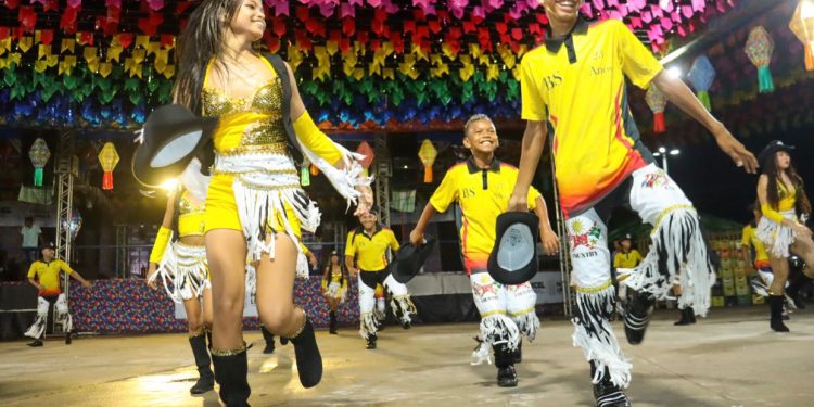 Semana começa com muita animação no São João de Paço do Lumiar