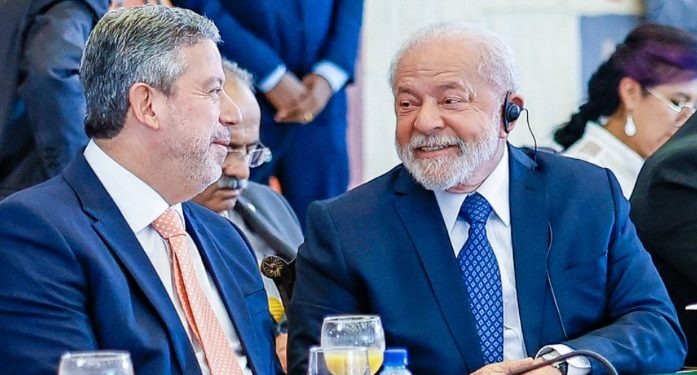 Festa de Lula com deputados é regada a uísque e cervejas Leia