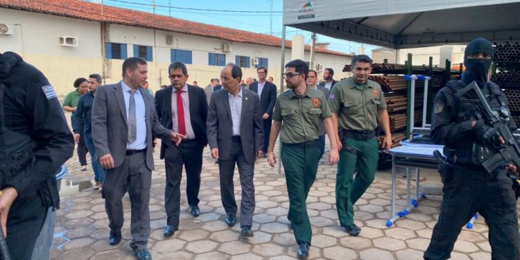 Membros do MPMA acompanham comitiva do CNMP em visita a unidades prisionais do estado