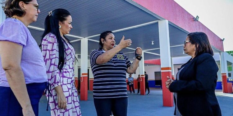 PAÇO DO LUMIAR: Prefeita Paula Azevedo inspeciona obras de modernização na Base Descentralizada do SAMU