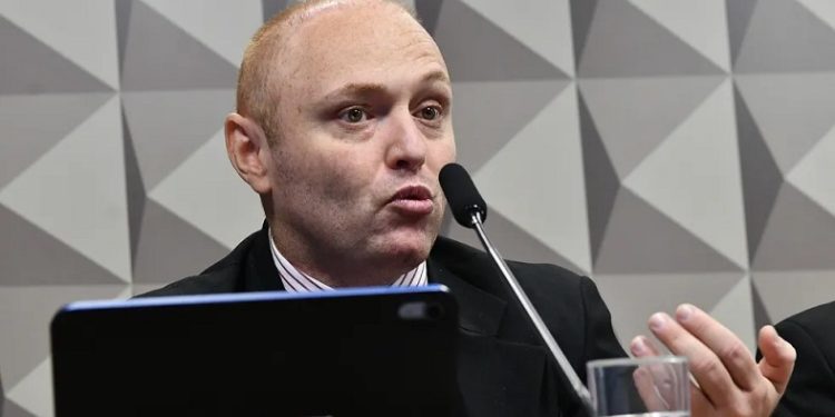 Hacker da Lava Jato é condenado a 20 anos de prisão por invadir celulares e vazar mensagens