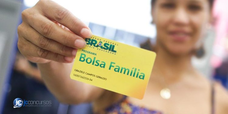 Governo corta Bolsa Família para 1,2 milhão de pessoas nesta quarta