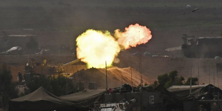 Faixa de Gaza vai sofrer ‘catástrofe’ em 24h se não receber ajuda, diz OMS