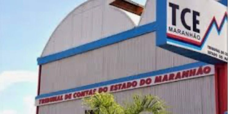 Relatório do TCE aponta Paço do Lumiar como referência de transparência no Censo 2022.