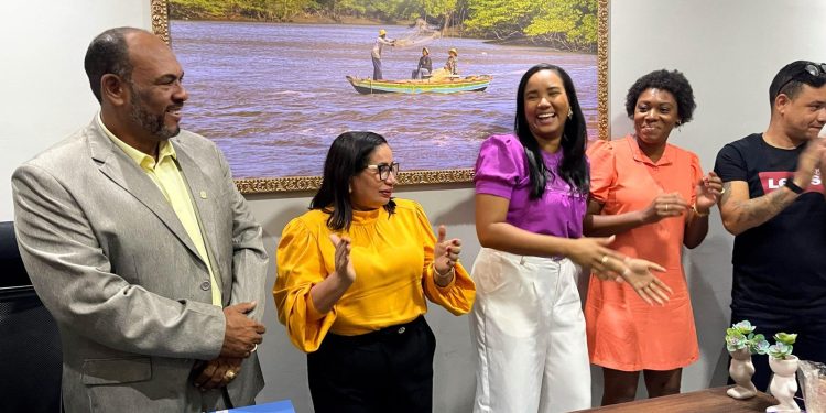 Prefeita Paula Azevedo e presidente Jorge Maru fortalecem parceria em prol de Paço do Lumiar