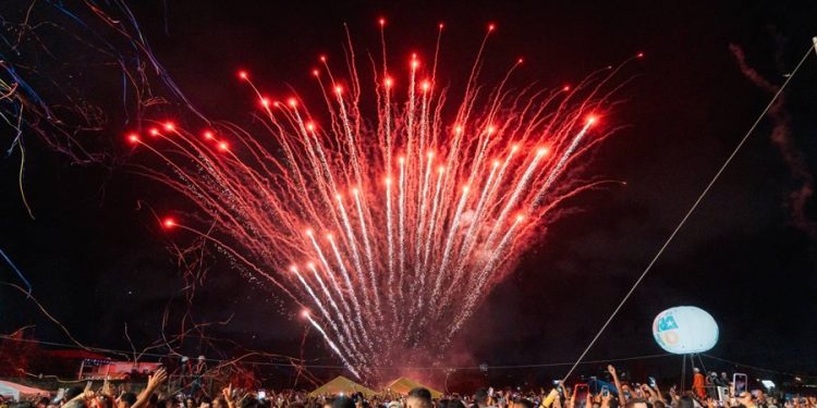 Réveillon do Maranhão na Avenida Litorânea, em São Luís, foi o epicentro de uma festa memorável, m