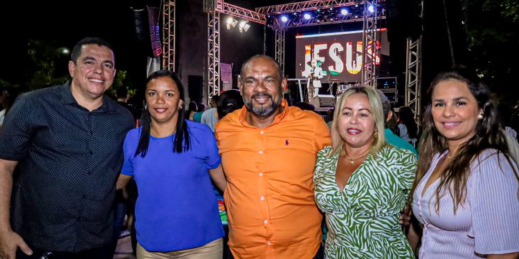 Vereadores marcaram presença nas comemorações do aniversário do município.