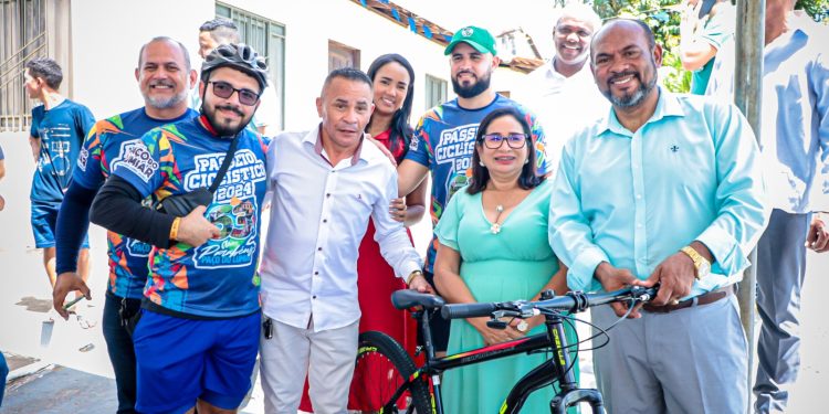 Marú Participa de Toda Programação de Aniversário de Paço do Lumiar