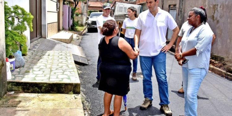Prefeito Eduardo Braide leva asfalto para todas as ruas da Vila 7 de Setembro