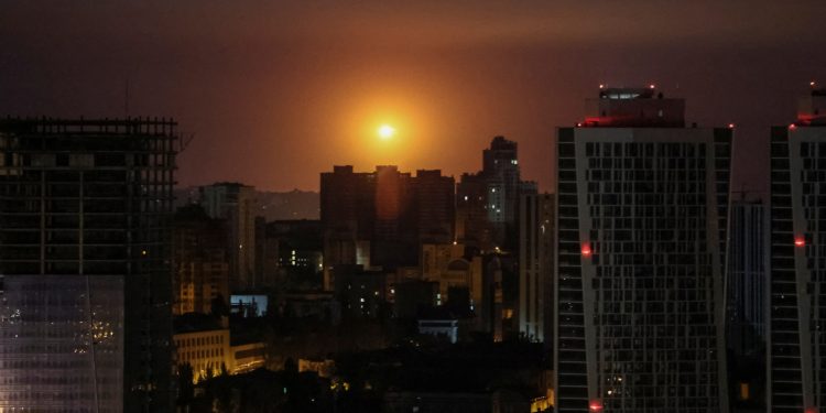 EUA se prepararam para ataque nuclear russo na Ucrânia, diz TV