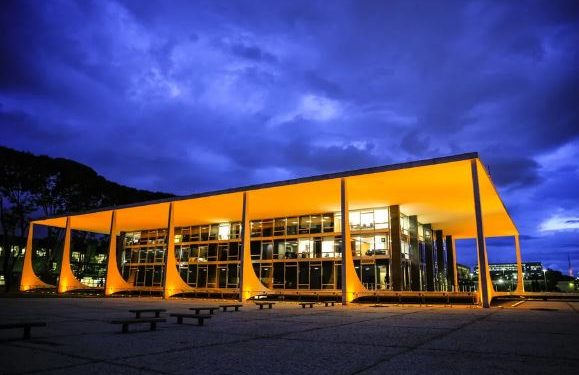 Falta um voto para STF ter maioria pela ampliação do foro privilegiado