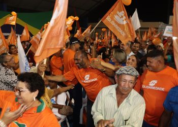 Uma Explosão de Democracia: Mais de mil Lumineses Prestigiam Convenção de Jorge Marú