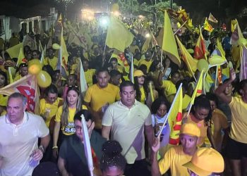 BEQUIMÃO JÁ DECIDIU: Em carreata histórica Dico da Farmácia arrasta mais de 07 mil pessoas pelas ruas de Bequimão. 