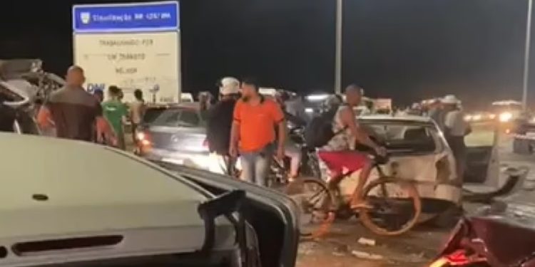 VÍDEO :Do  Exato Momento do Engavetamento na BR-135