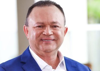 Carlos Brandão prepara reforma administrativa para consolidar governo e redefinir alianças políticas