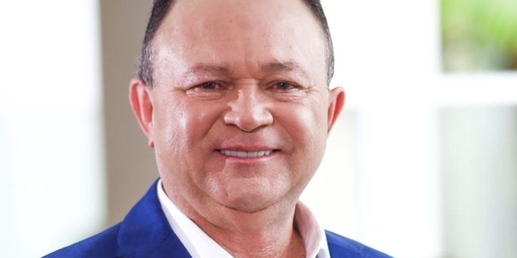 Carlos Brandão prepara reforma administrativa para consolidar governo e redefinir alianças políticas