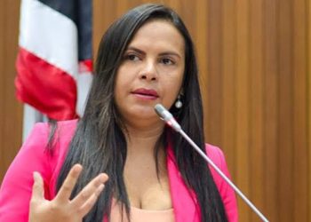 Ana do Gás denuncia violência política de gênero em ação contra reeleição de Iracema Vale