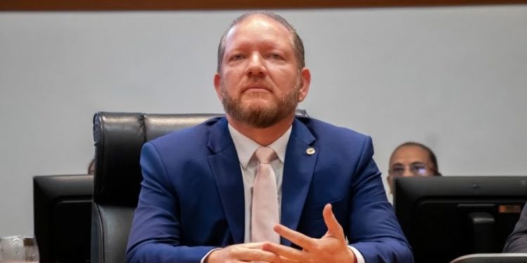 Democracia Sob Ataque? Othelino Reage à Derrota com Ameaça de Judicialização