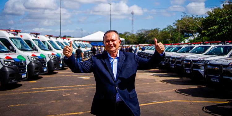 Governo do Maranhão intensifica investimentos em saúde e segurança com entrega de 71 ambulâncias e 40 viaturas