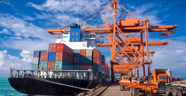 Tarifaço dos EUA atinge exportações brasileiras a partir de hoje