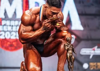 Ramon Dino faz história e coloca o Brasil no topo do fisiculturismo mundial