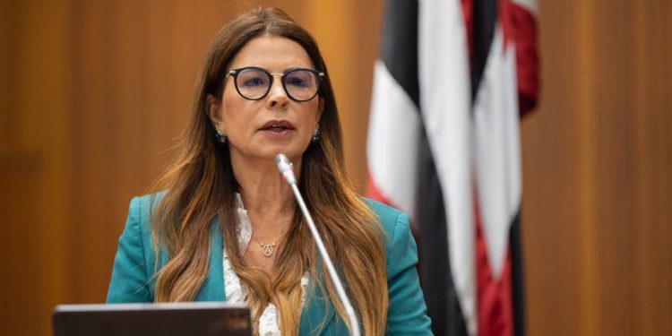 Fake news e misoginia política : o desafio das mulheres no cenário político do Maranhão