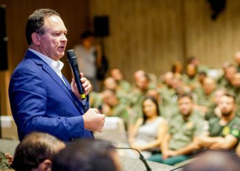 Carlos Brandão quebra o silêncio e enfrenta tentativas de chantagem na política do Maranhão