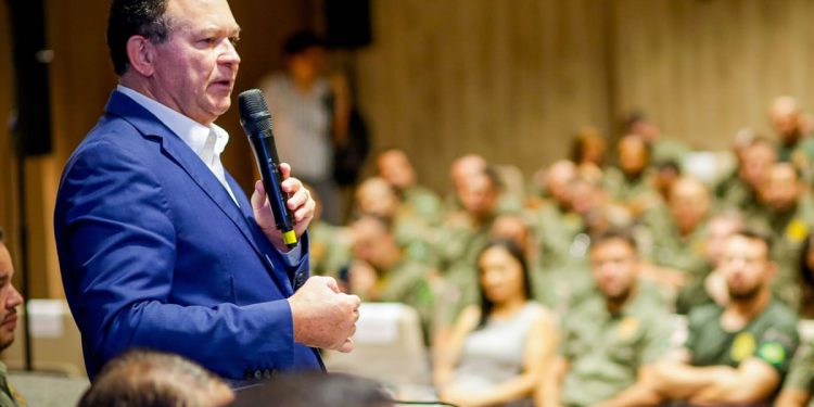 Carlos Brandão quebra o silêncio e enfrenta tentativas de chantagem na política do Maranhão