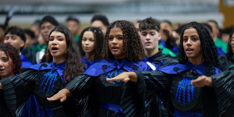 Educação pública tem maior formatura da história no Maranhão.