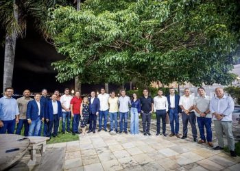 Doze partidos fecham com Orleans Brandão na disputa pelo Palácio dos Leões