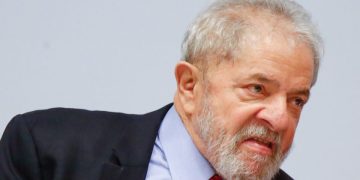 Governo Lula joga mais imposto nas costas do pobre e chama de “soberania”; desta vez, atinge celulares e computadores.