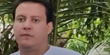 A Engenharia do Desespero: O Tiro que Voltou, Camarão, o Compadrio e o Espelho Incômodo.