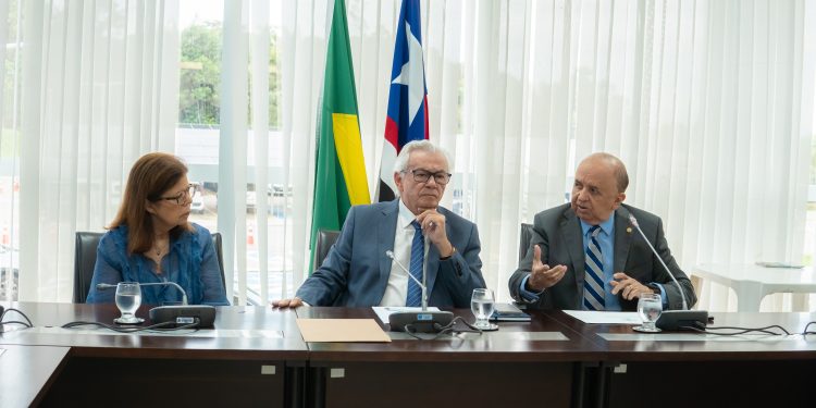 Com visão estratégica, Arnaldo Melo conduz debate que reposiciona a atenção básica no estado