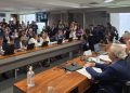Senado avança com projeto da “OAB da Medicina” e debate sobre formação médica ganha força no país