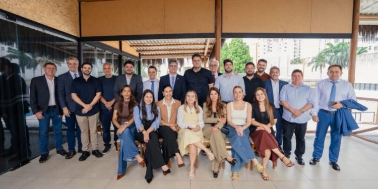 MDB apresenta força eleitoral em encontro que reúne 20 pré-candidatos ao redor de Orleans Brandão