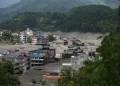 Tragédia no Himalaia: deslizamento e enchentes deixam quase 800 mortos e mais de 3 mil desaparecidos no Nepal