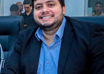 Paulo Henrique é eleito por unanimidade e assume a Câmara de Paço do Lumiar com a ideia de aproximar o Legislativo da população.