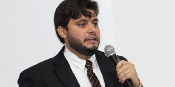 Paulo Henrique é eleito por unanimidade e assume a Câmara de Paço do Lumiar com a ideia  de aproximar o Legislativo da população.