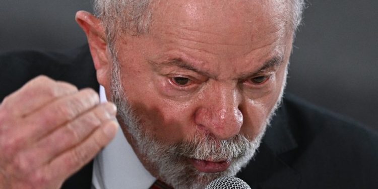 NOVO GOVERNO LULA: O BRASILEIRO VIRA CAIXA ELETRÔNICO DO ESTADO. DIESEL SOBE 11,1%, GASOLINA 4,5% E GÁS 4,8% NO ICMS.