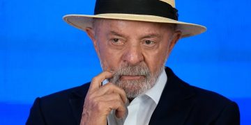 A CONTA NÃO FECHA: Lula quer mais quatro anos, mas Brasil acumula rombo de R$ 94,9 bilhões e contas públicas afundam no vermelho